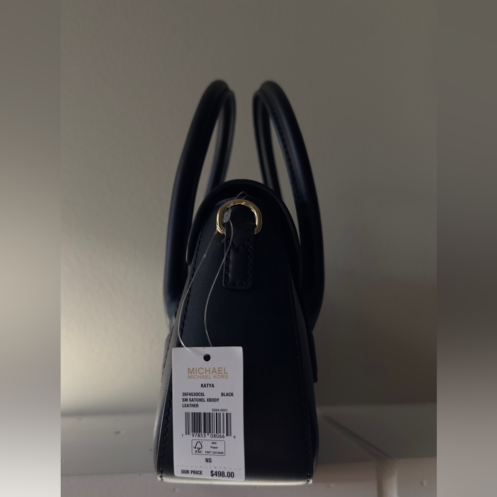 Michael Kors mini crossover bag. - Picture 4 of 4